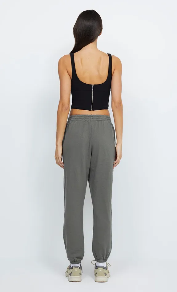 Woman Bec Bridge Shorts Pants SERENA ORGANIC TRACK PANT Khaki Woman Bec Bridge Shorts Pants SERENA ORGANIC TRACK PANT Khaki