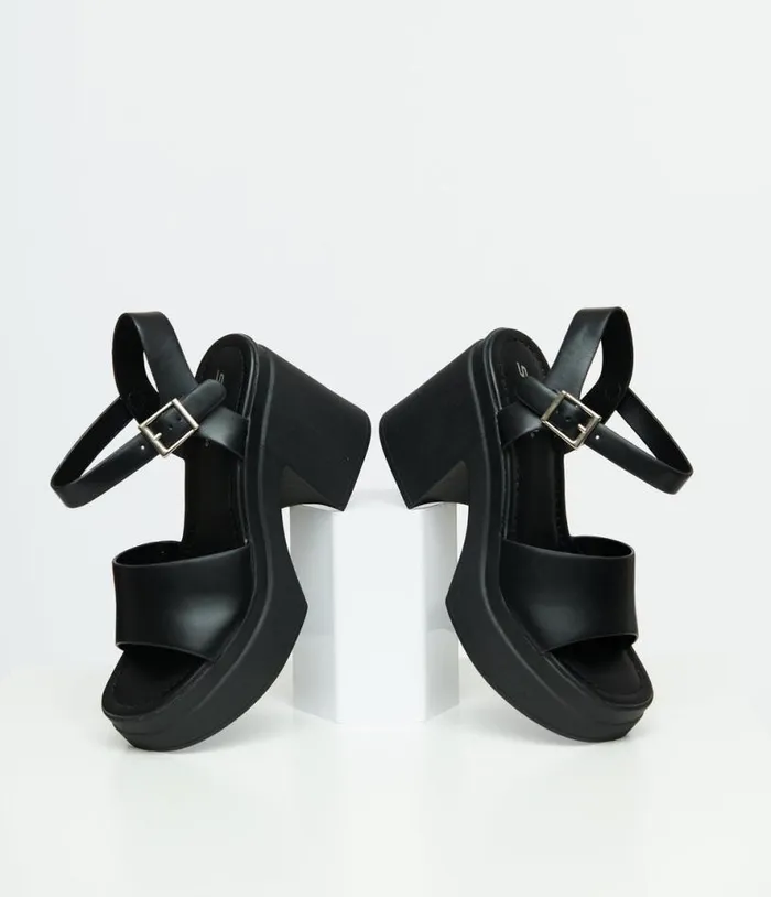 Y2K Black Leatherette Chunky Platform Heels Shoes Unique Vintage Sandals